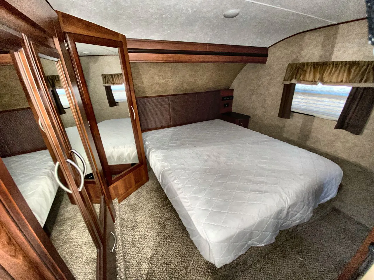 2015 Prime Time Crusader 294RLT - Photo 4