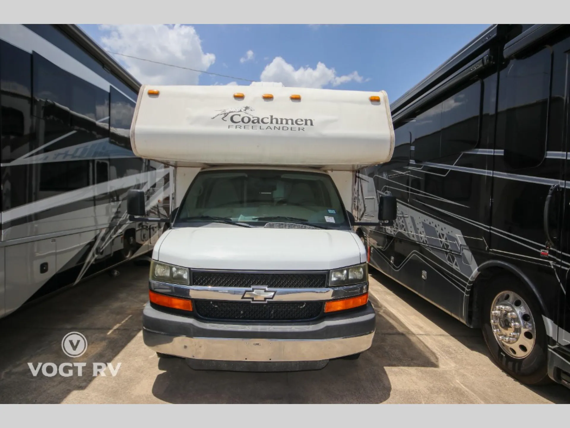 2014 Coachmen Freelander 28QB - Photo 3