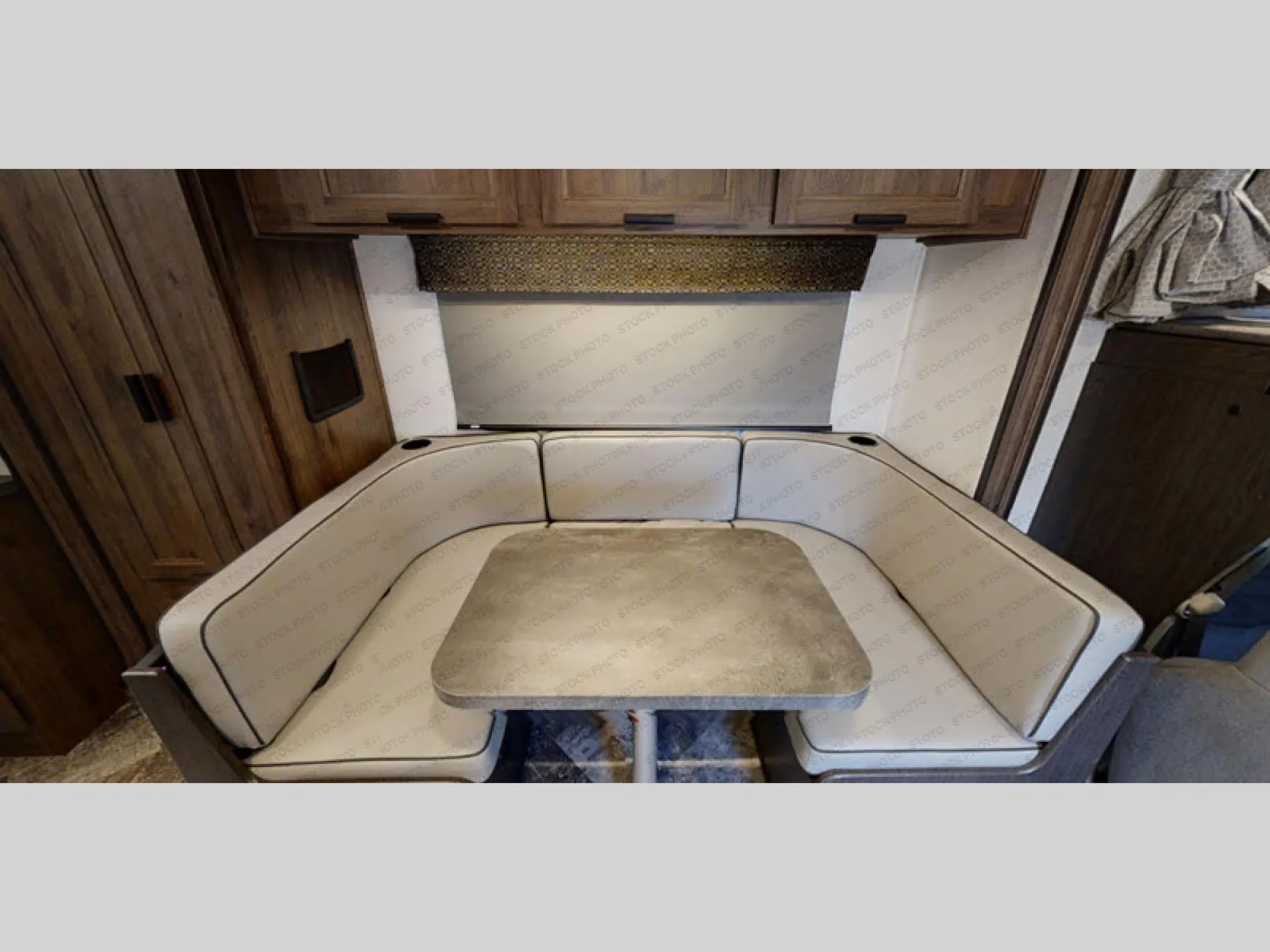 2023 Forest River Sunseeker LE 2150SLE - Photo 4