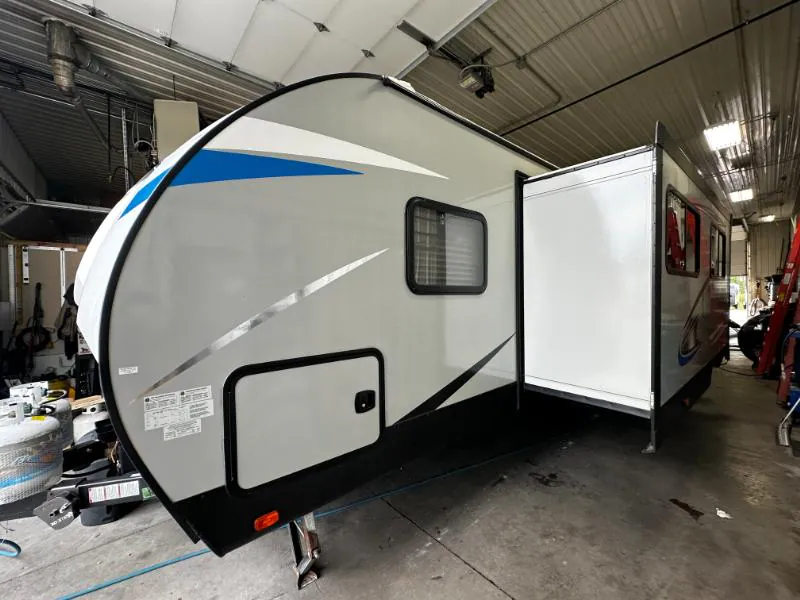 2019 Forest River Cherokee Alpha Wolf 26DBH-L, Photos photo 27