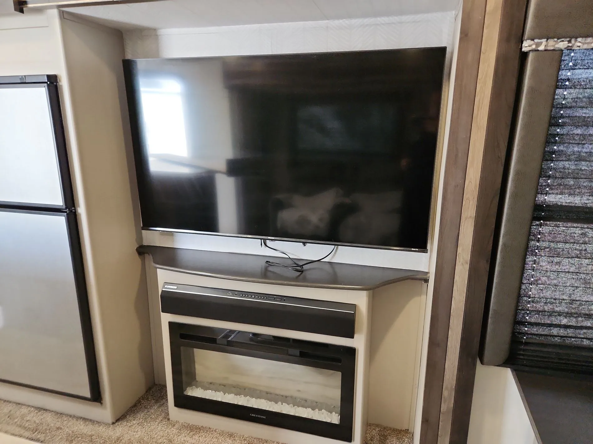 2019 Keystone Sprinter Limited 330KBS - Photo 2