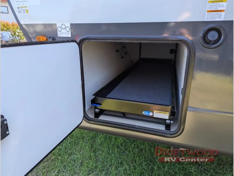 2026 Forest River Rockwood Mini Lite 2522FB - Photo 4