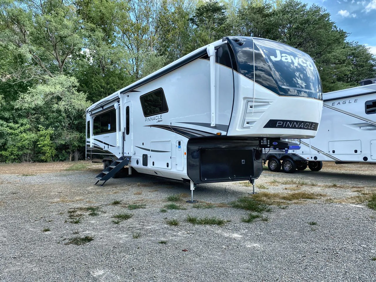 2027 Jayco Pinnacle 39FBRL - Photo 2