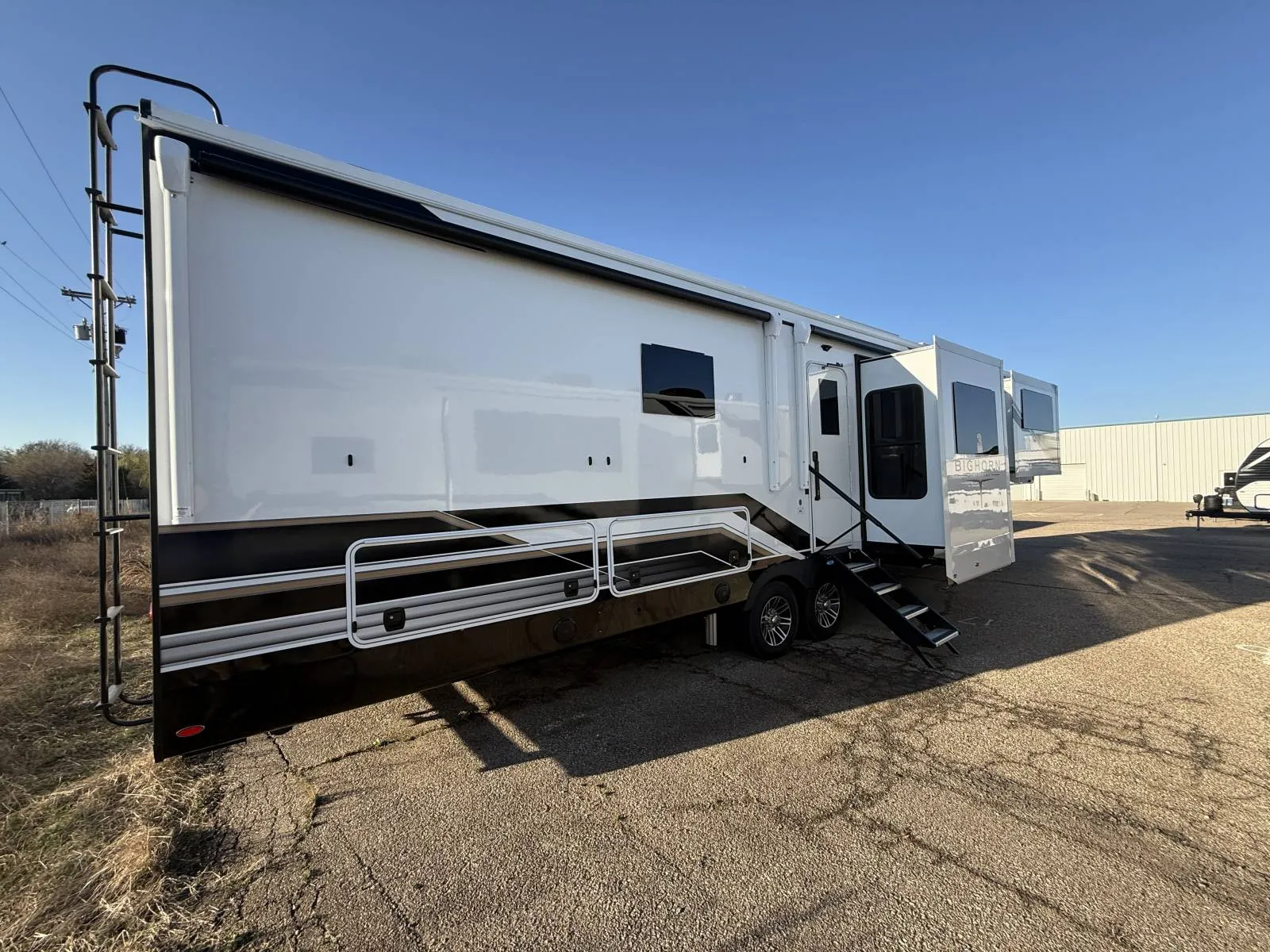 2026 Heartland Bighorn 39FL - Photo 4