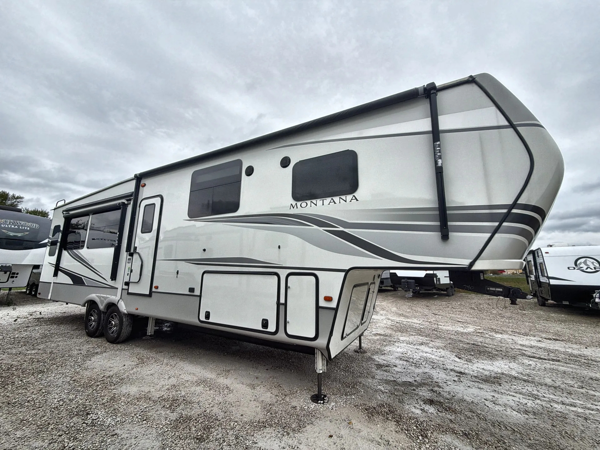 2022 Keystone Montana 3231CK