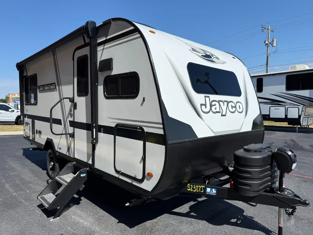2027 Jayco Jay Feather Air 17FK - Photo 2