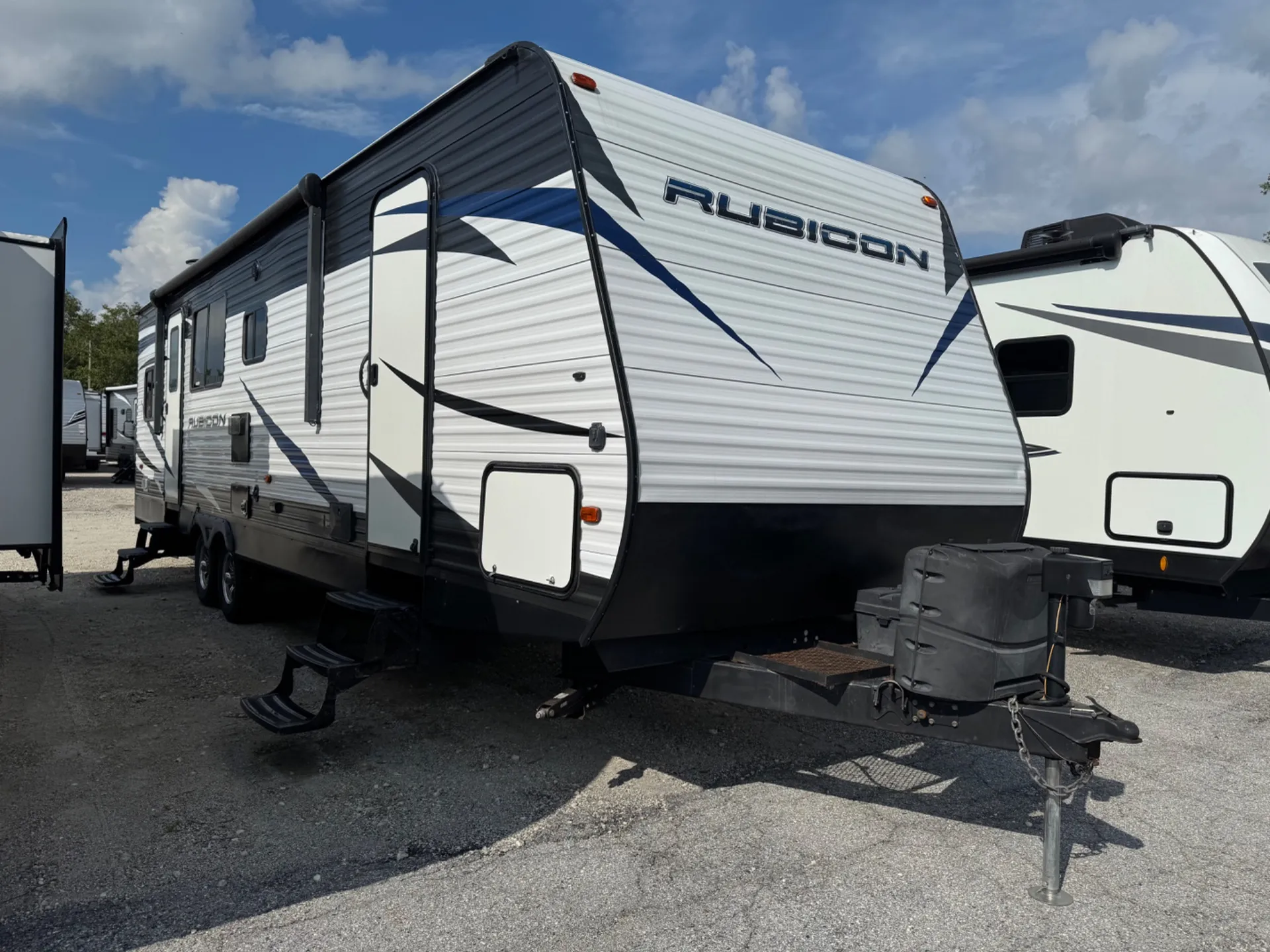 2019 DUTCHMEN RUBICON M-301 - Main photo