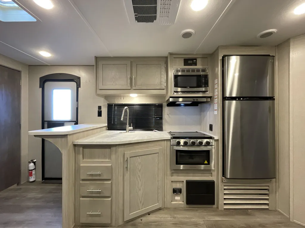 2022 Coachmen Catalina Legacy Edition 243RBS, Photos photo 7