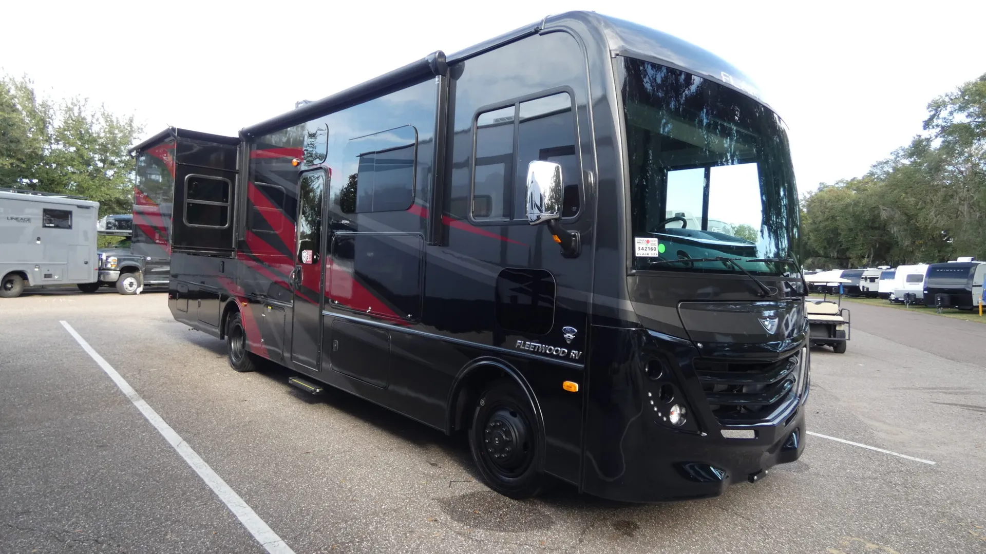 2026 Fleetwood Flair 32S - Photo 2