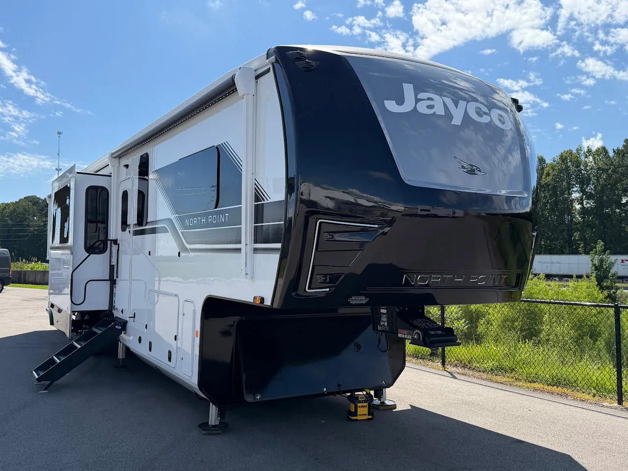 2027 Jayco North Point 391TBBH