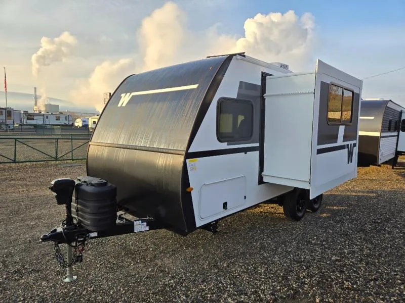 2026 Winnebago Micro Minnie 2108DS - Photo 4