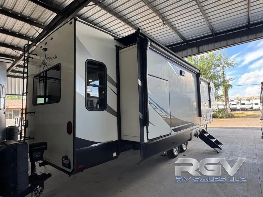 2022 Highland Ridge Silverstar XLT 354MBH, Photos photo 6