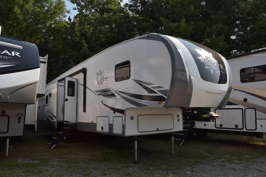 2021 Highland Ridge Light 335MBH - Photo 4