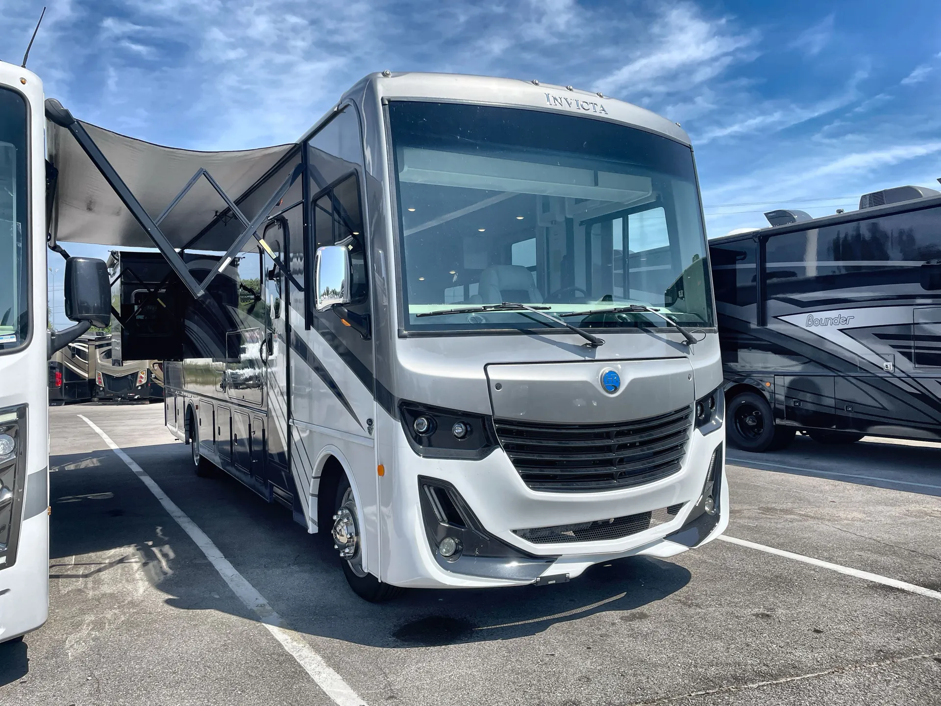 2024 Holiday Rambler Invicta 34MB - Photo 2