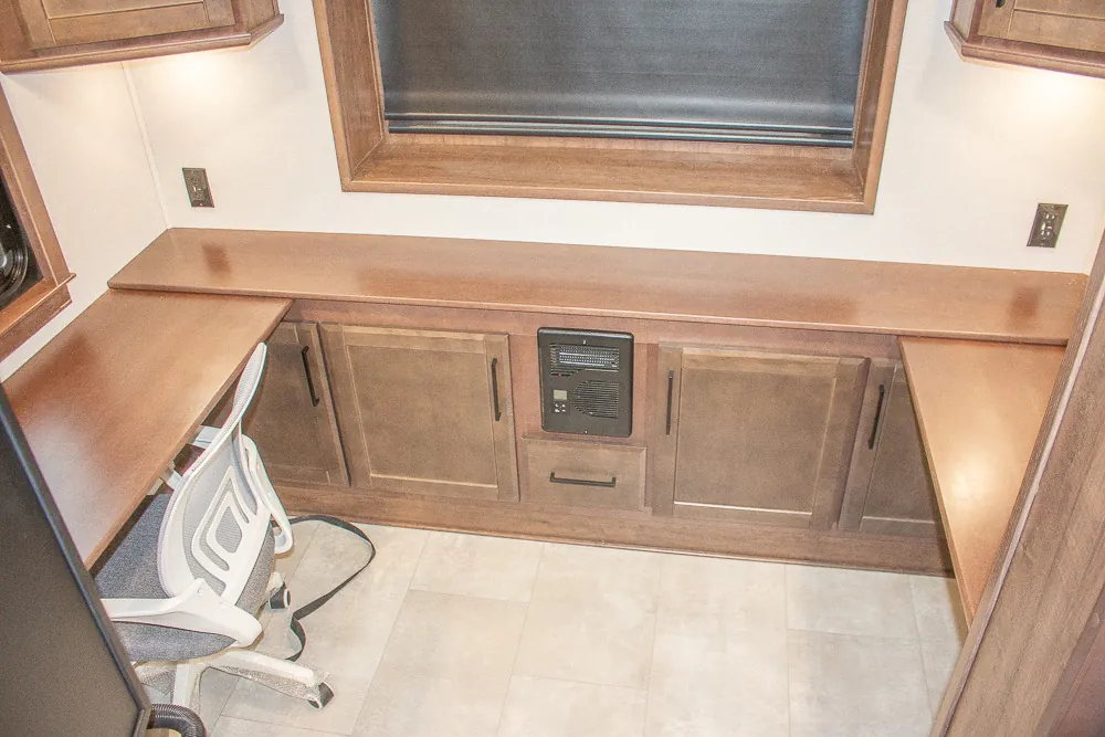 2025 Forest River RiverStone 425FO, Photos photo 11