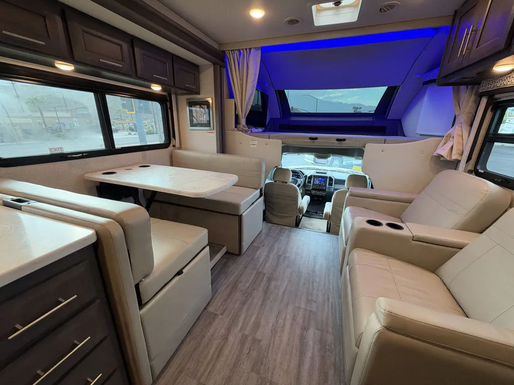 2023 Thor Motor Coach Magnitude RS36, Photos photo 15