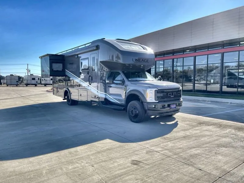 2026 Grand Design Lineage Series F 31ZW - Photo 3