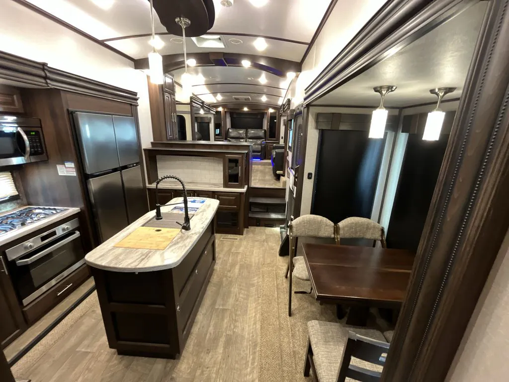 2019 Jayco North Point 385THWS - Photo 3