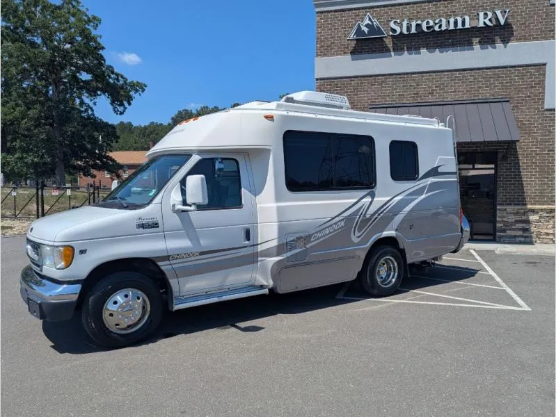 2003 Chinook Premier Used    Class C - Photo 3