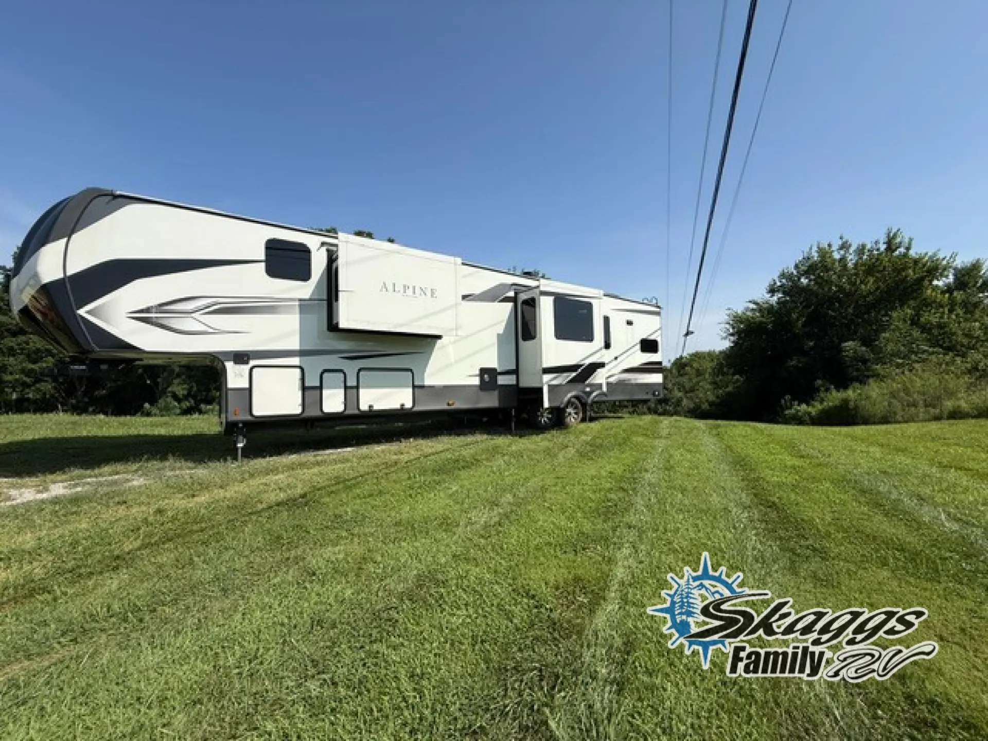 2022 Keystone Alpine 3910RK dealer photo 1 from Skaggs RV Outlet