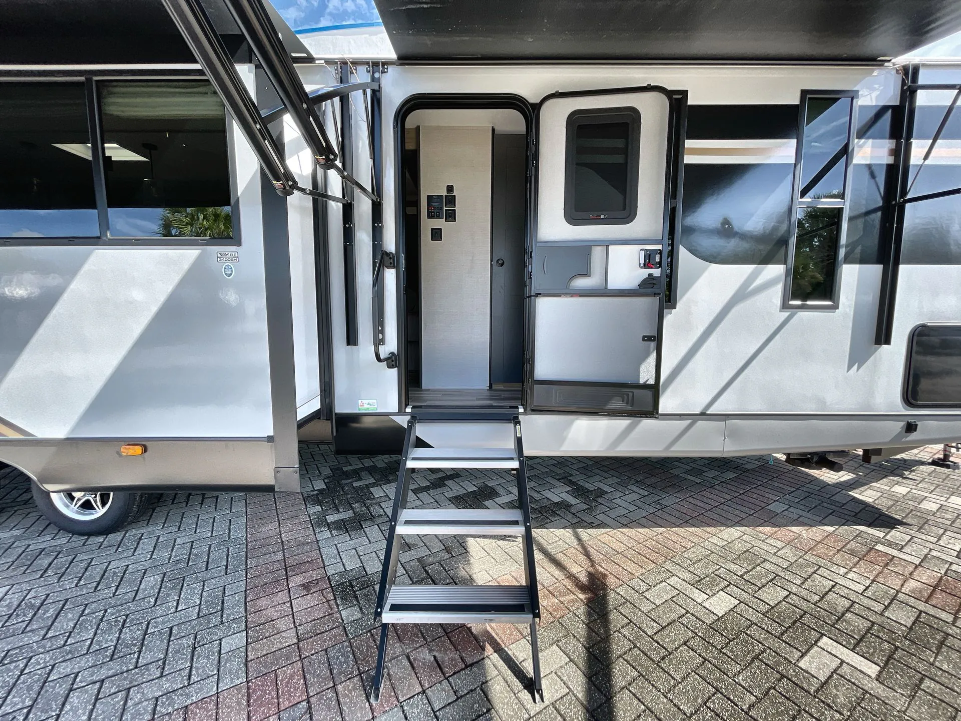2025 Forest River Vibe 3400BH - Photo 4