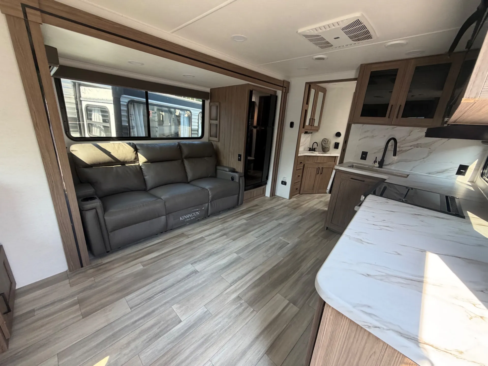 2024 Alliance RV Delta 252RL - Photo 3