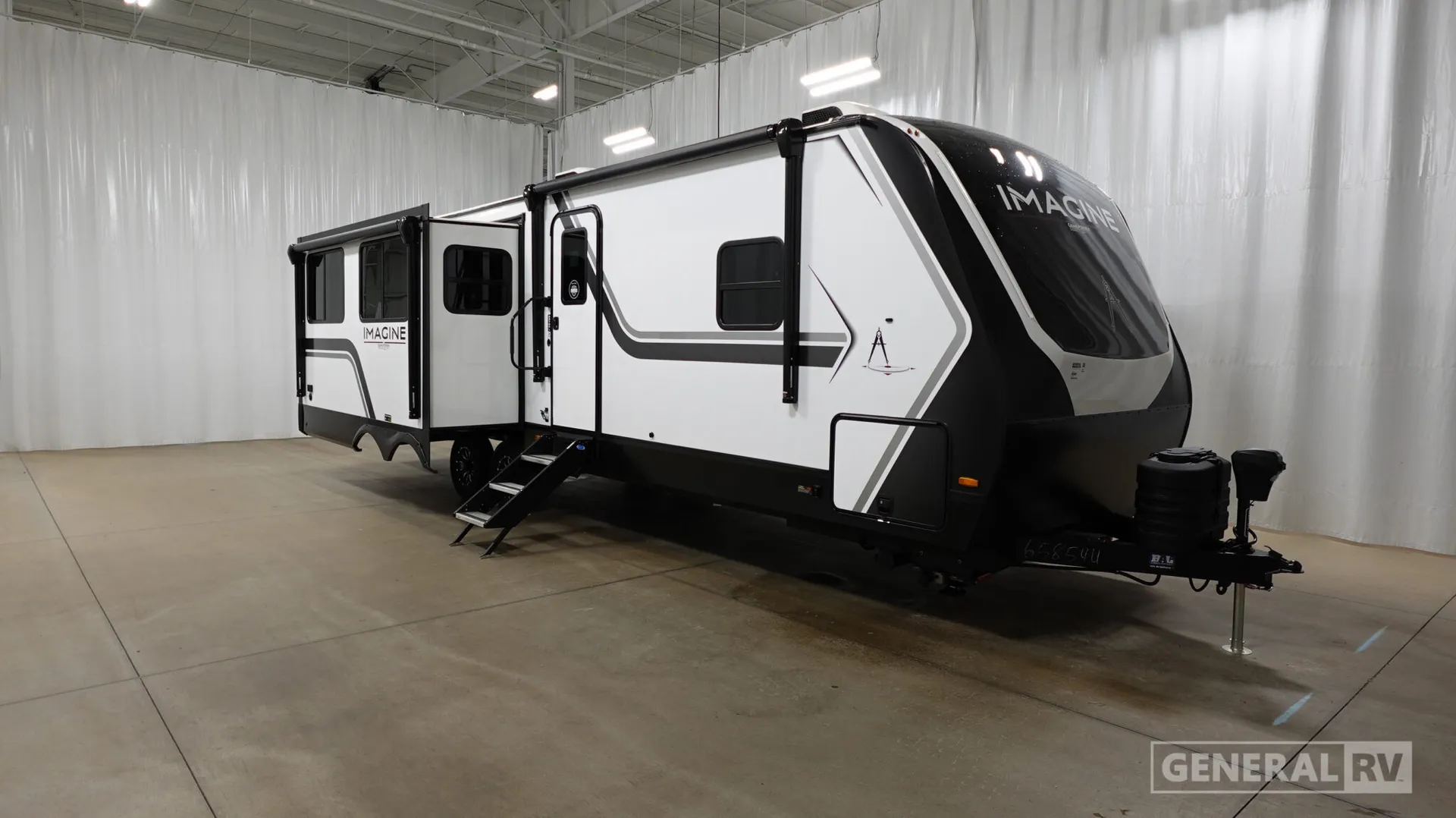 2027 Grand Design Imagine 2970RL - Photo 2