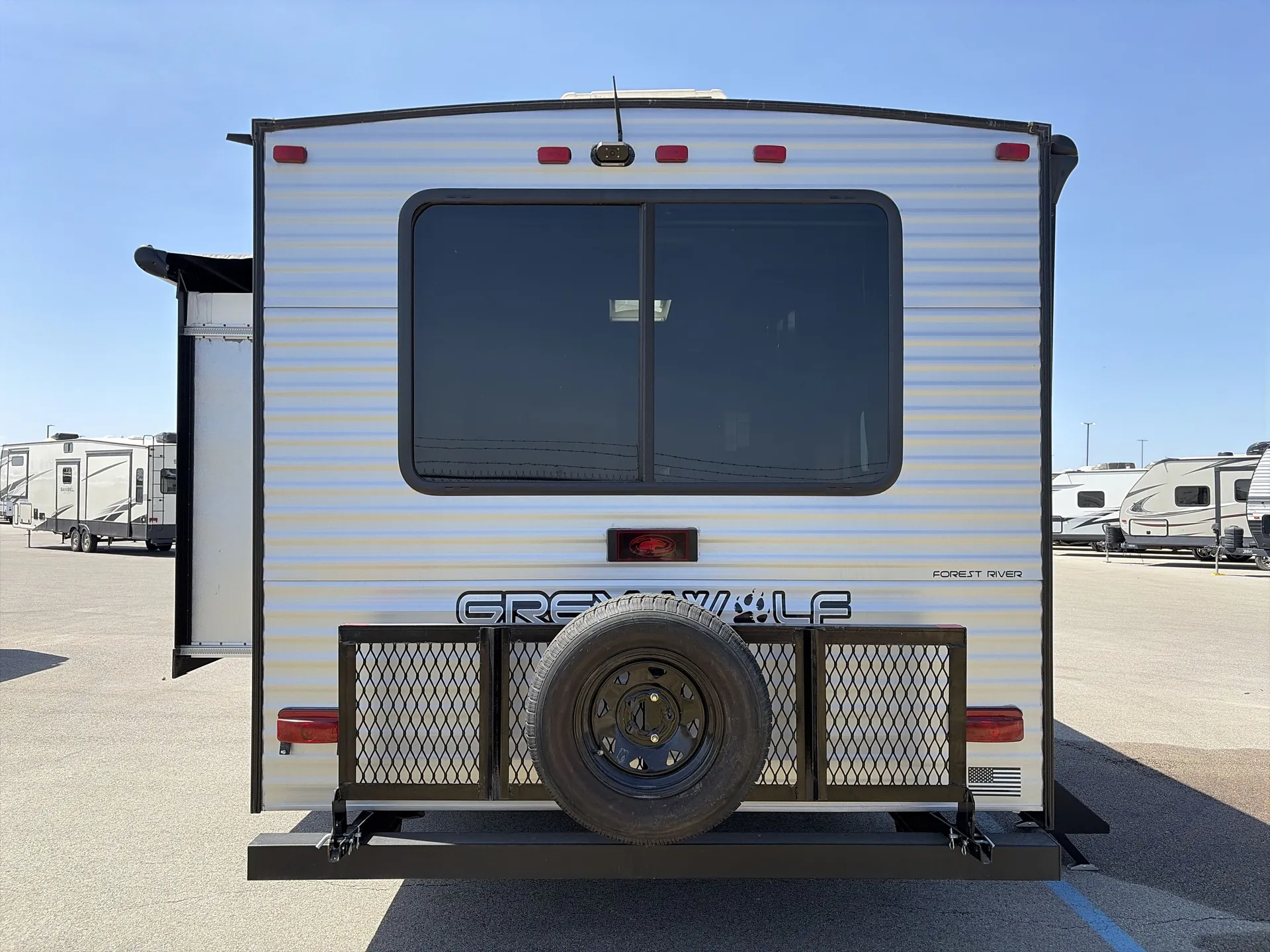 2022 Forest River Cherokee Grey Wolf 23MK — backside