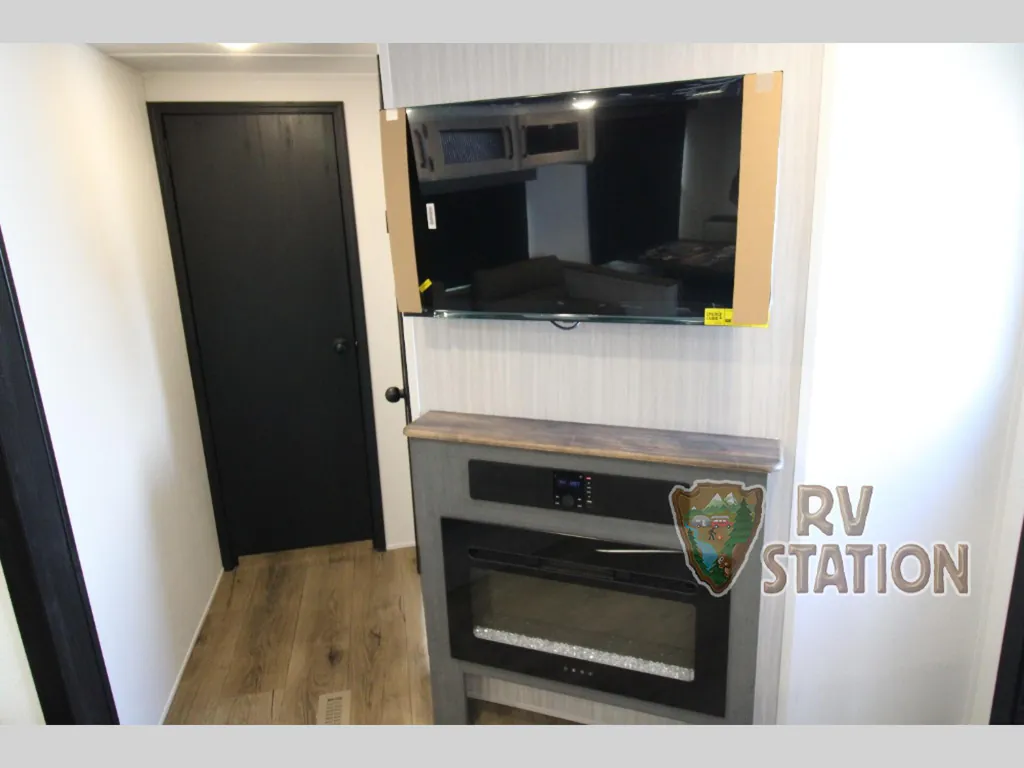 2027 Forest River Puma 32BHQS, Photos photo 23