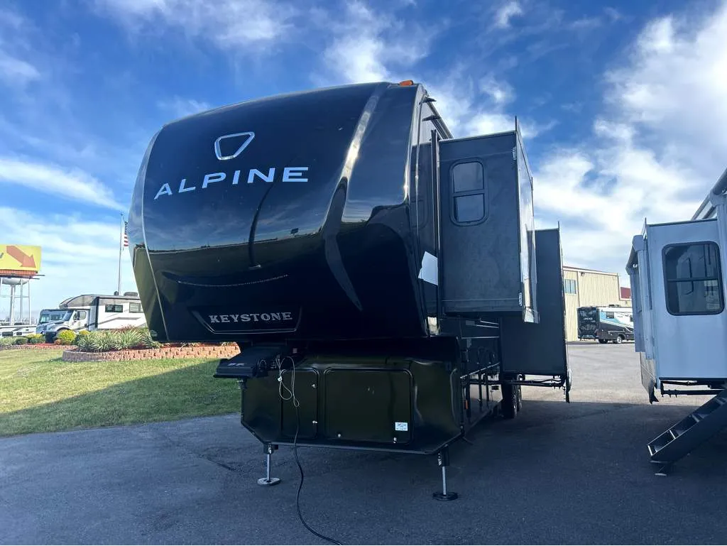 2026 Keystone Alpine Avalanche Edition 366LS - Photo 3