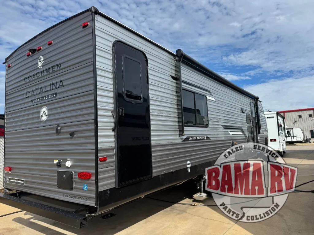 2027 Coachmen Catalina Legacy Edition 333DBDSCK, Photos photo 5