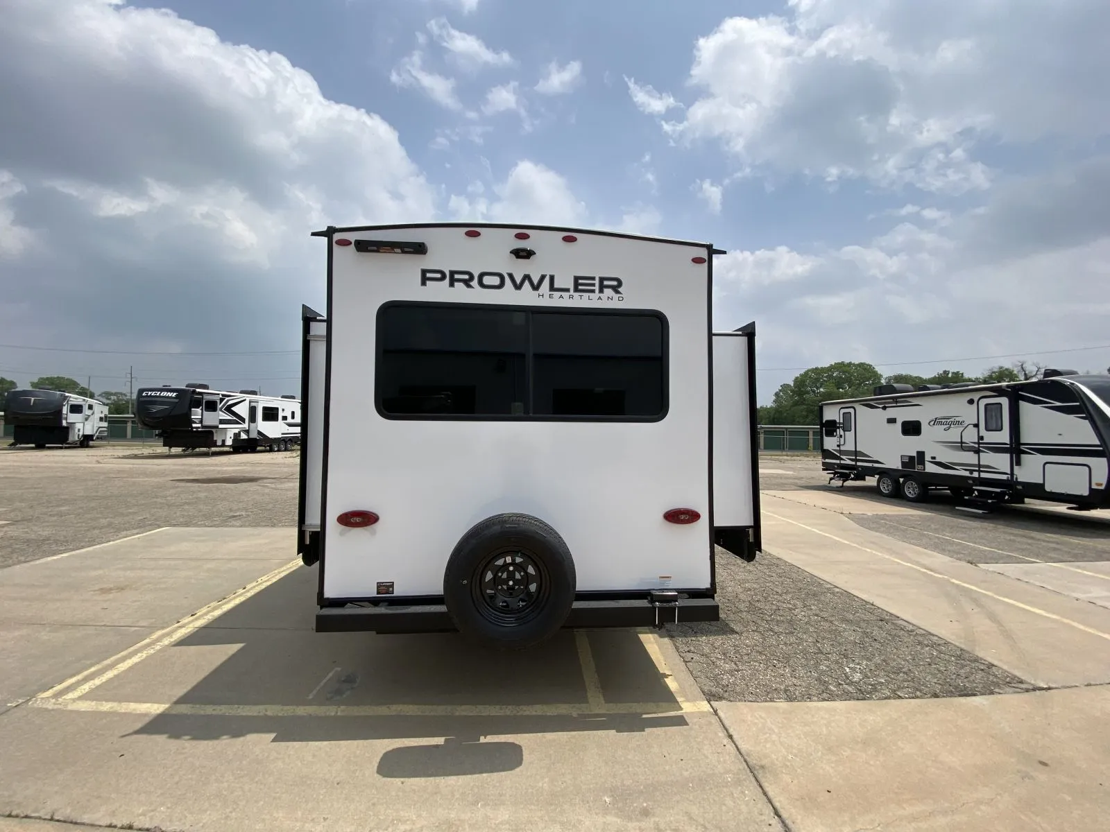 2026 Heartland Prowler 3301RLT - Photo 4