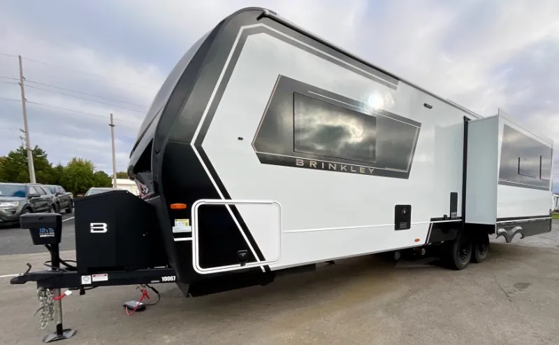 2026 Brinkley Model Z AIR 297, Photos photo 3