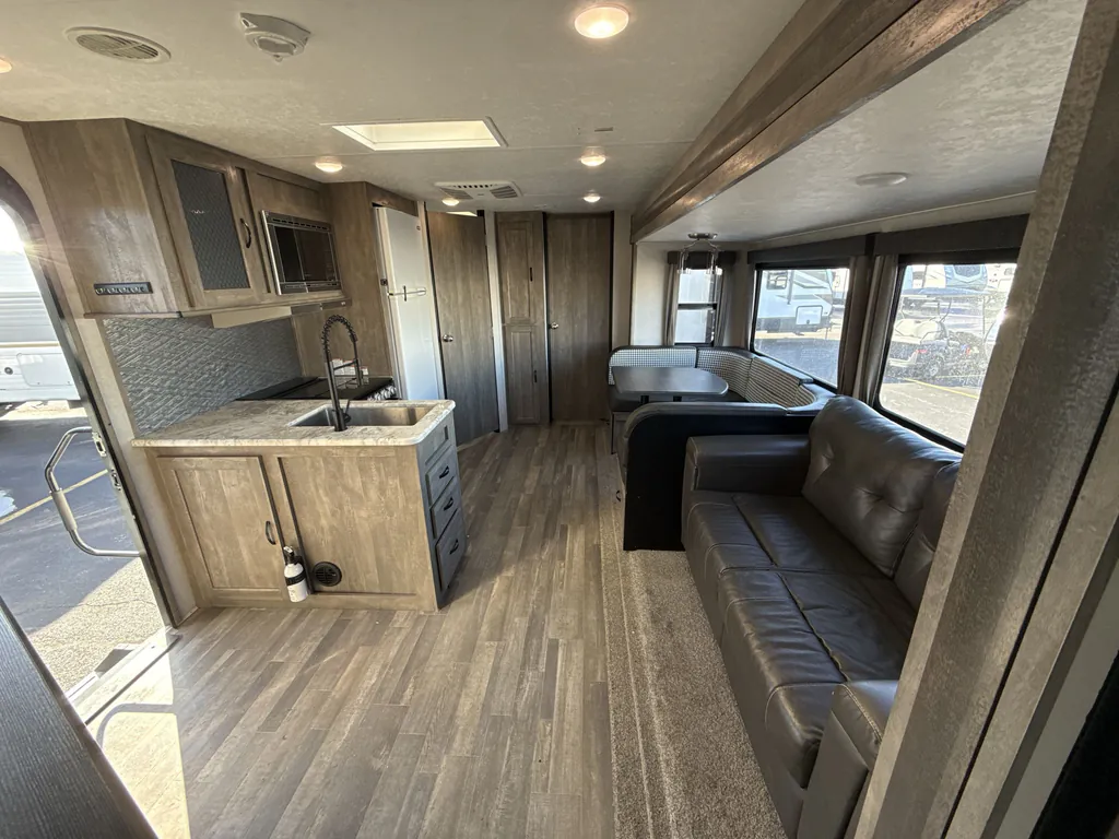 2020 Forest River Vibe 32BH, Photos photo 23