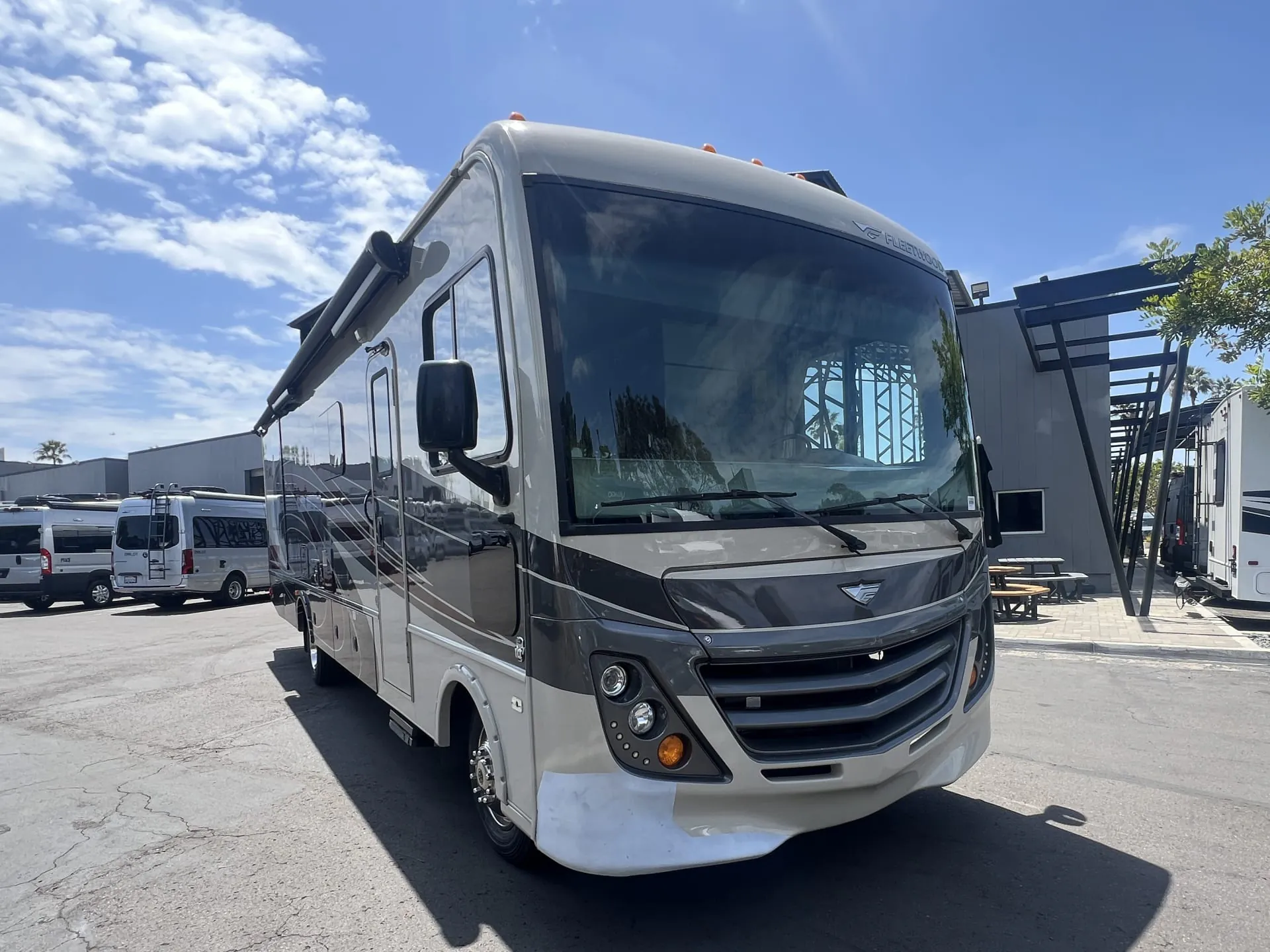 2018 Fleetwood Flair LXE 31W - Photo 2