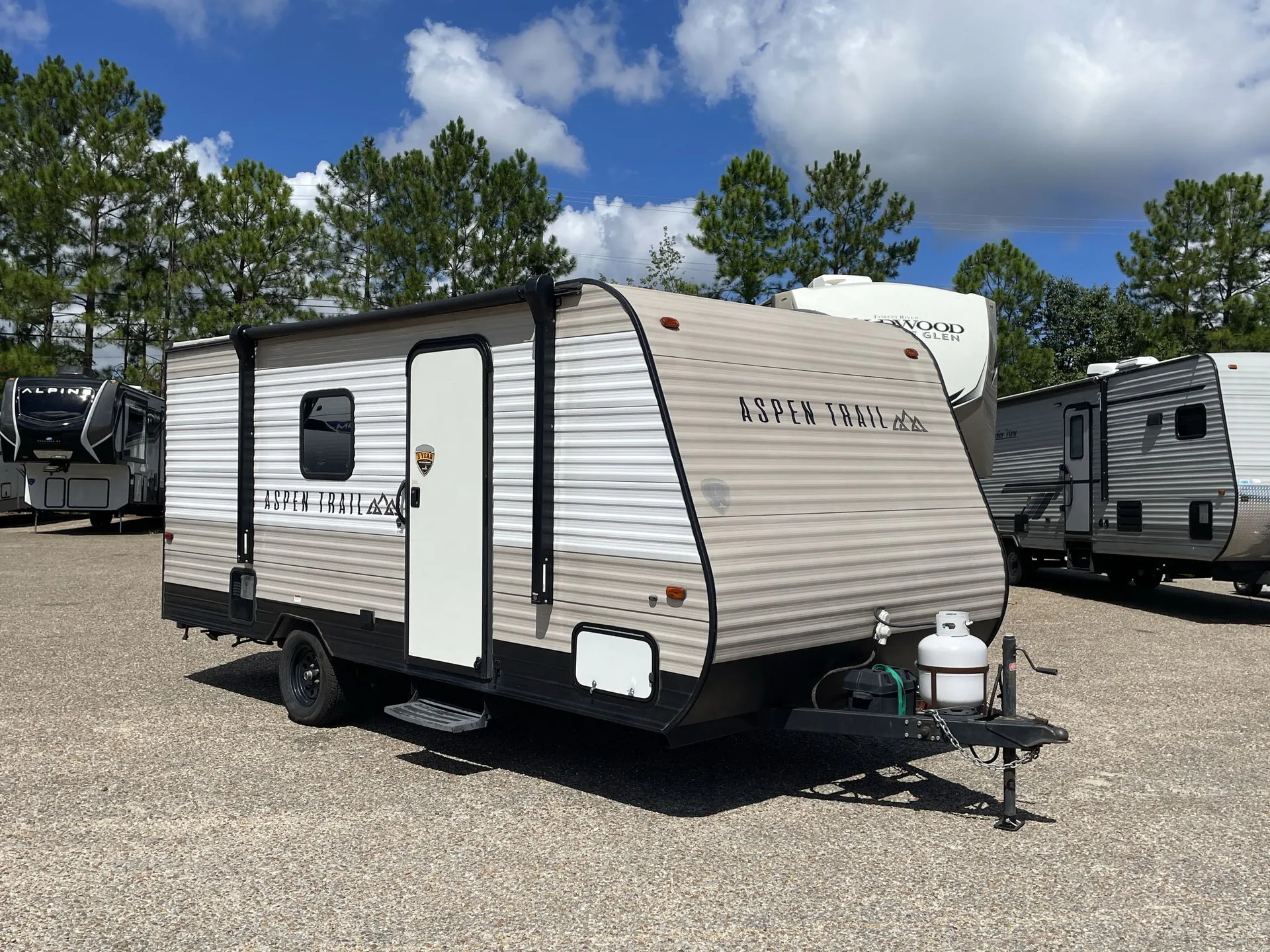 2021 Dutchmen Aspen Trail LE 17BH - Photo 2