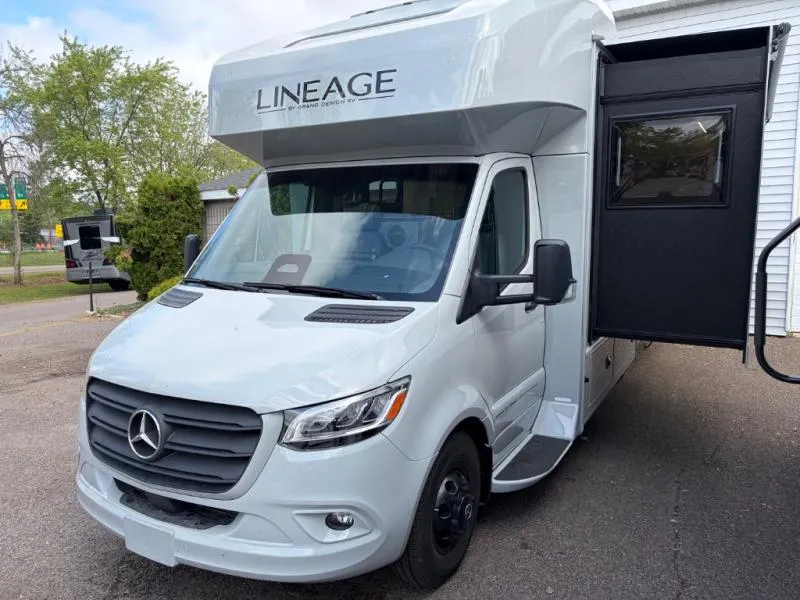 2027 Grand Design Lineage Series M 25FW - Photo 4