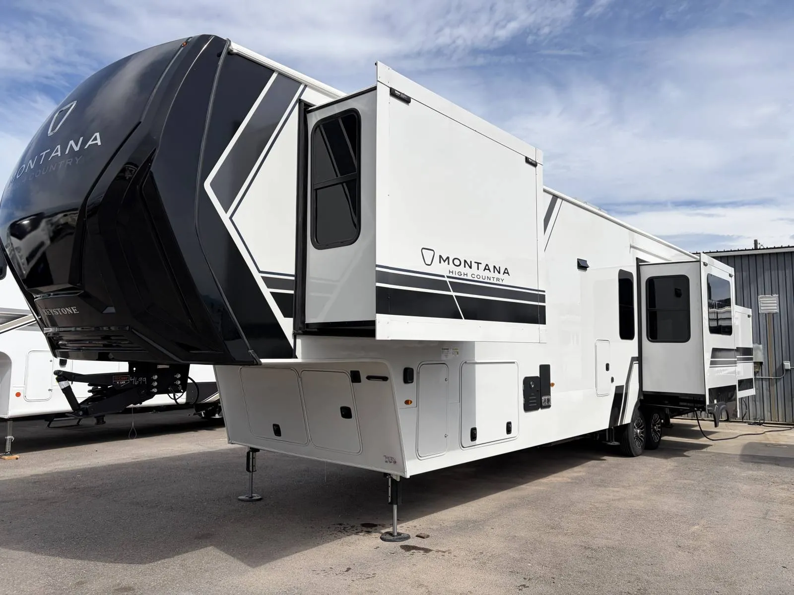 2026 Keystone Rv MONTANA HIGH COUNTRY 391TB - Photo 4