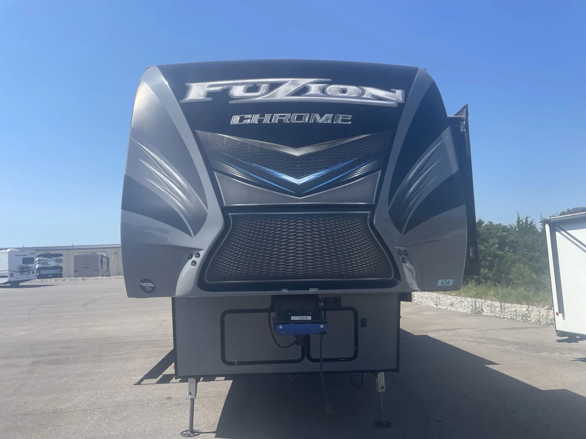 2017 Keystone Fuzion 414 — front