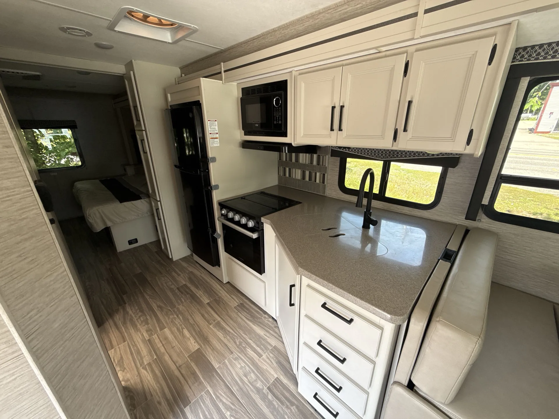 2023 Thor Motor Coach Resonate 30C — living area main