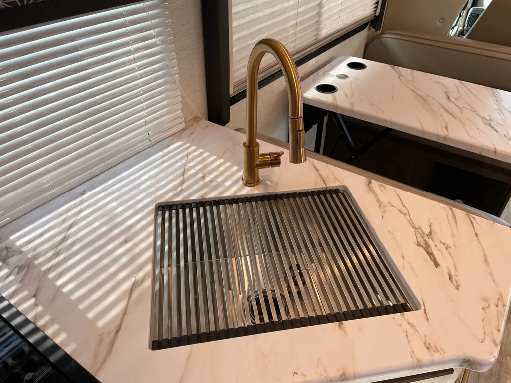 2024 Thor Motor Coach Freedom Elite 28AE, Photos photo 11