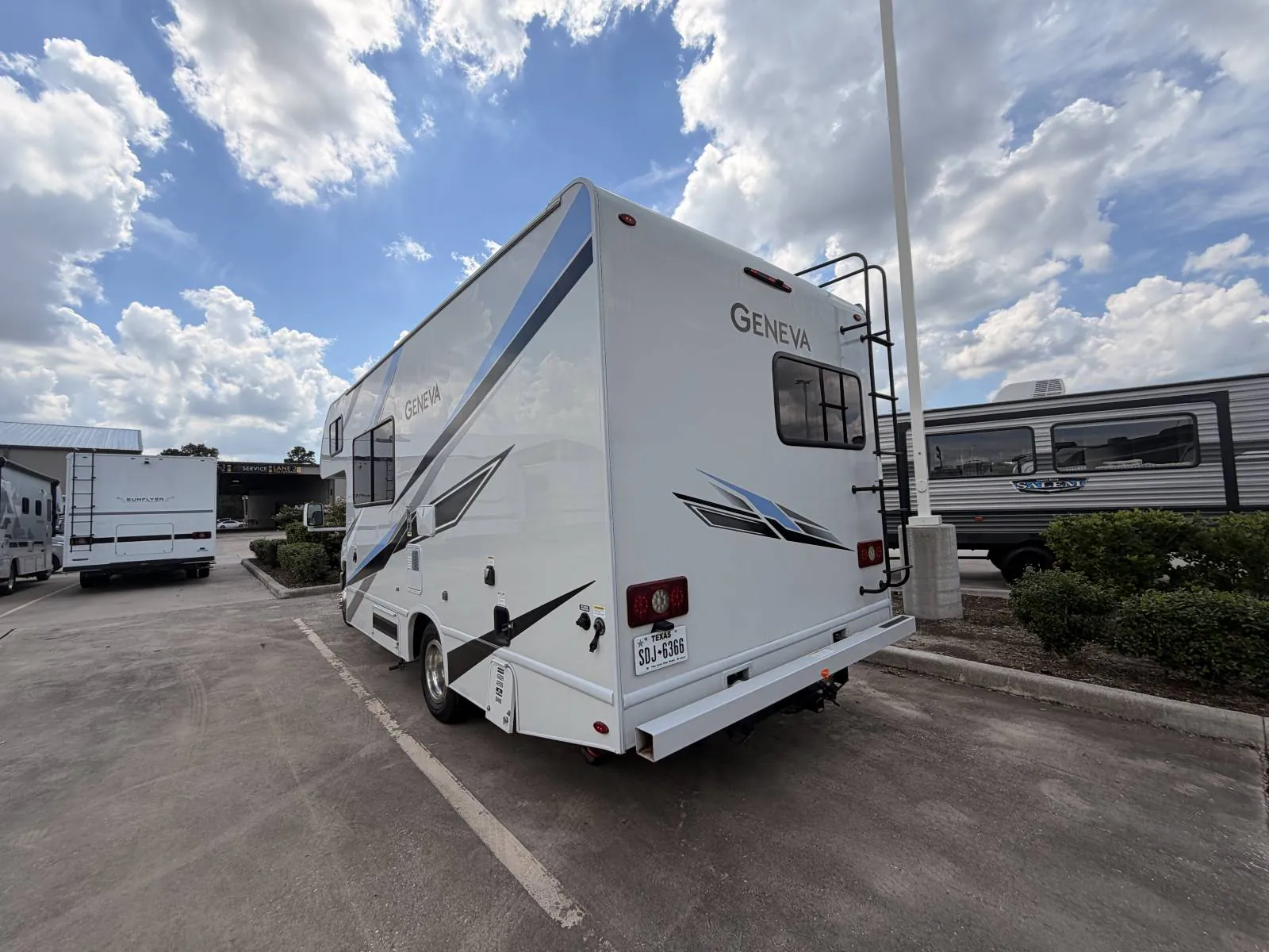2023 Thor Motor Coach Geneva 22VA - Photo 3