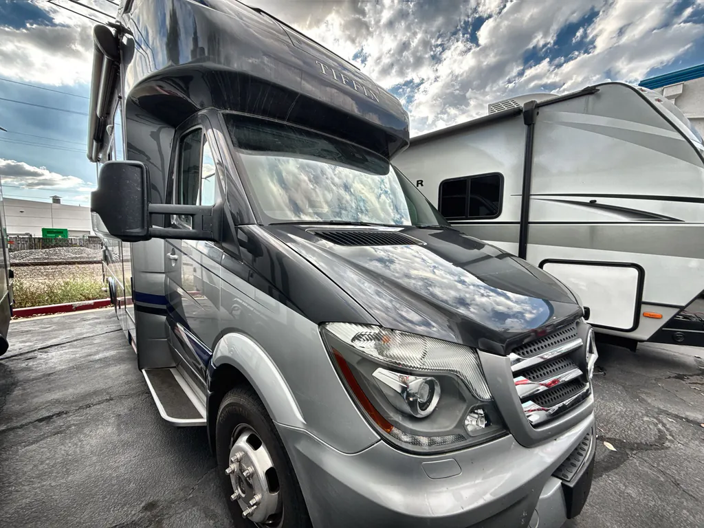 2019 Tiffin Wayfarer 24 TW, Photos photo 5