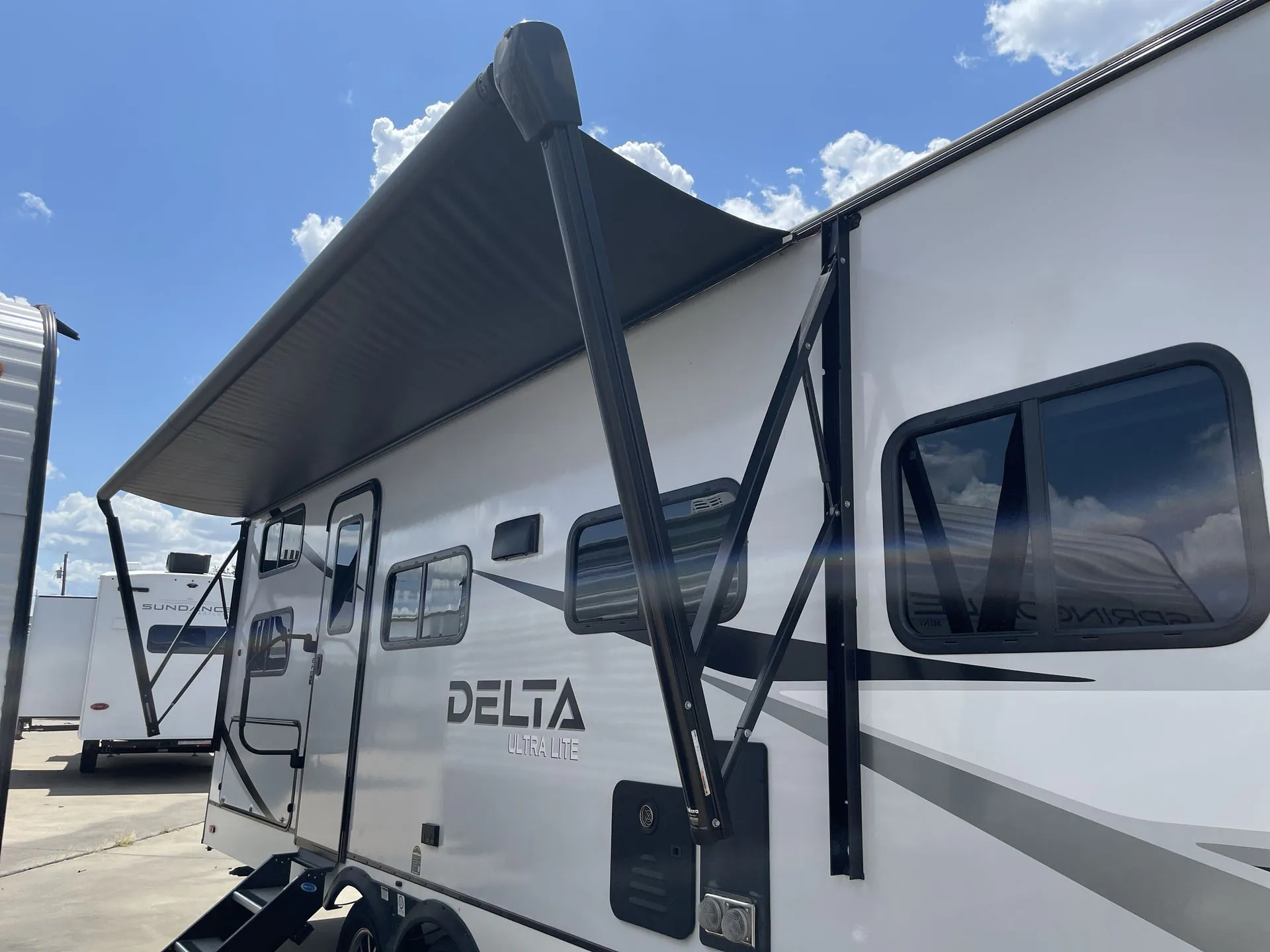 2025 Alliance RV Delta BH241 - Photo 4