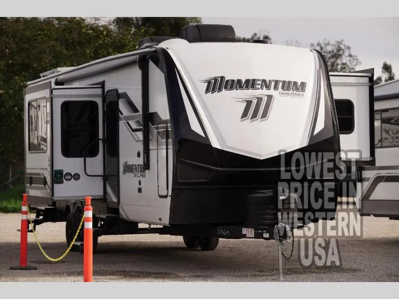 2026 Grand Design Momentum G-Class 31G - Photo 4