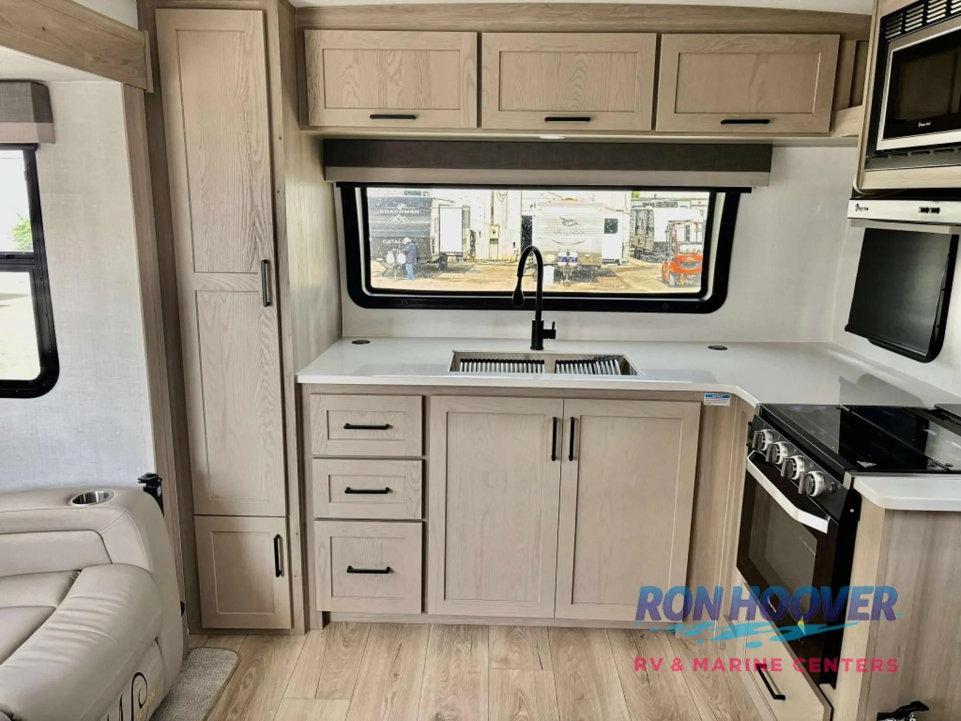 2026 Forest River Rockwood Mini Lite 2506FK — Photo 5