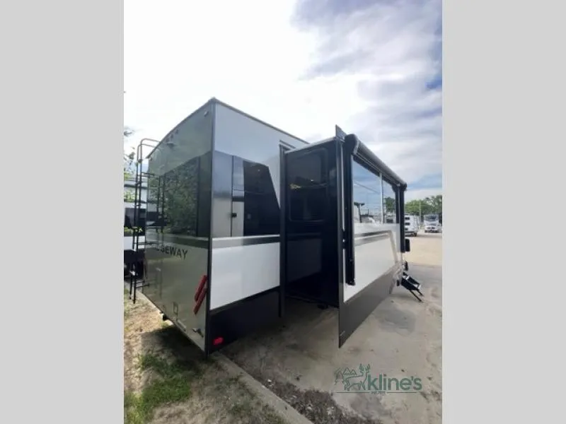 2027 KZ Ridgeway 31RL - Photo 3