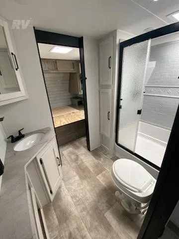 2025 Palomino Puma 337BH, Photos photo 18
