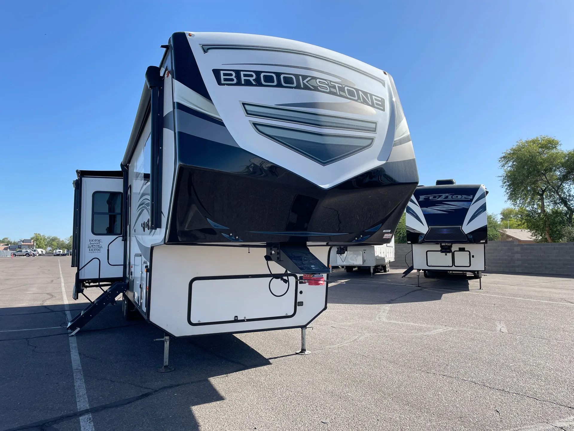 2021 Coachmen Brookstone 310 RL - Photo 2