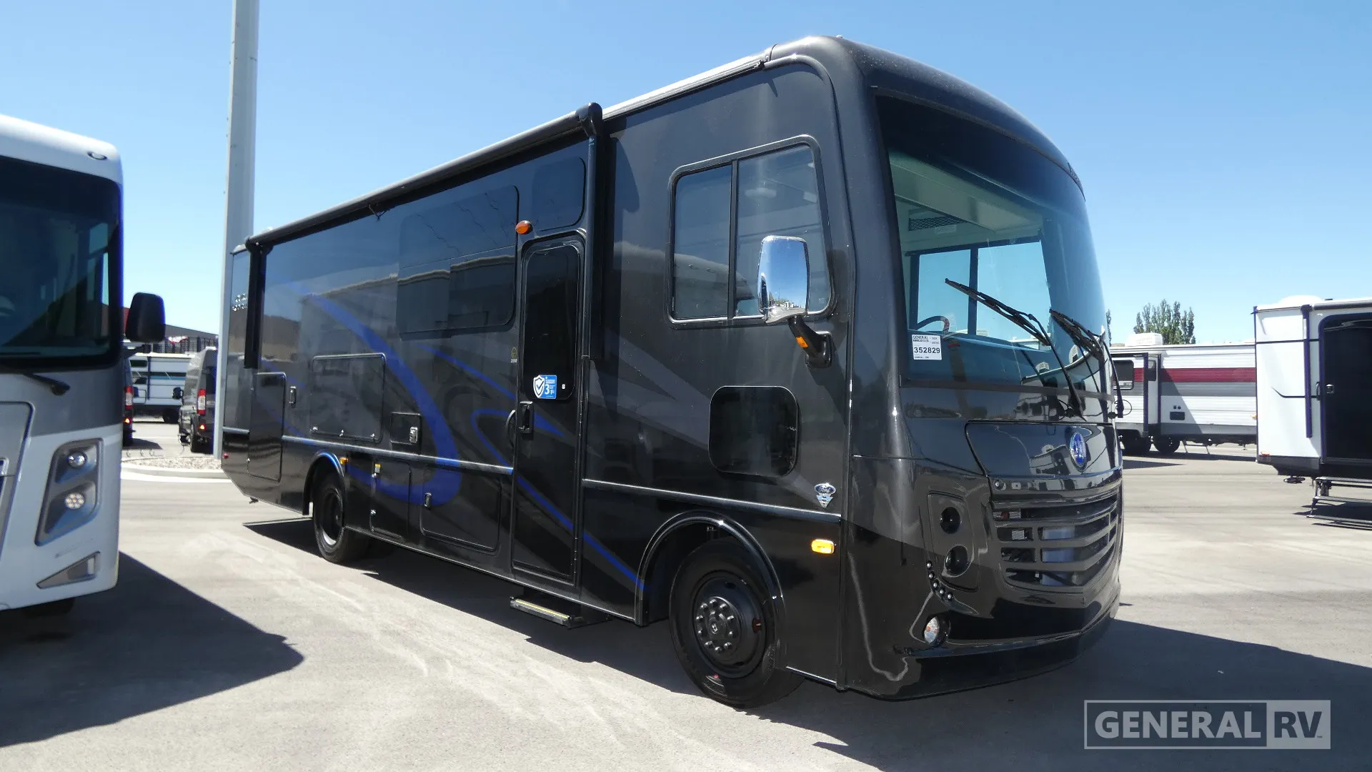 2026 Holiday Rambler Admiral 29M - Photo 2
